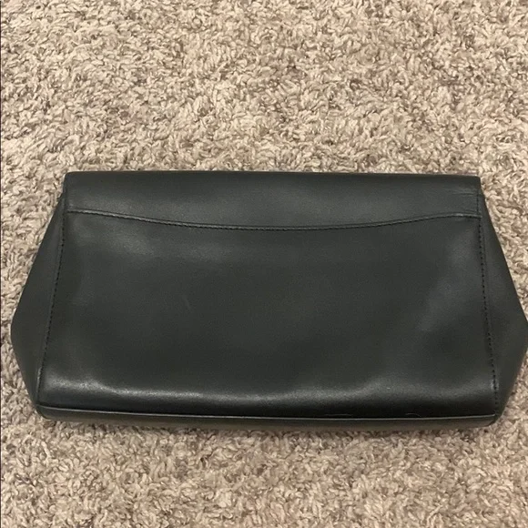 Coach clutch with attachable gold chain - Picture 2 of 4